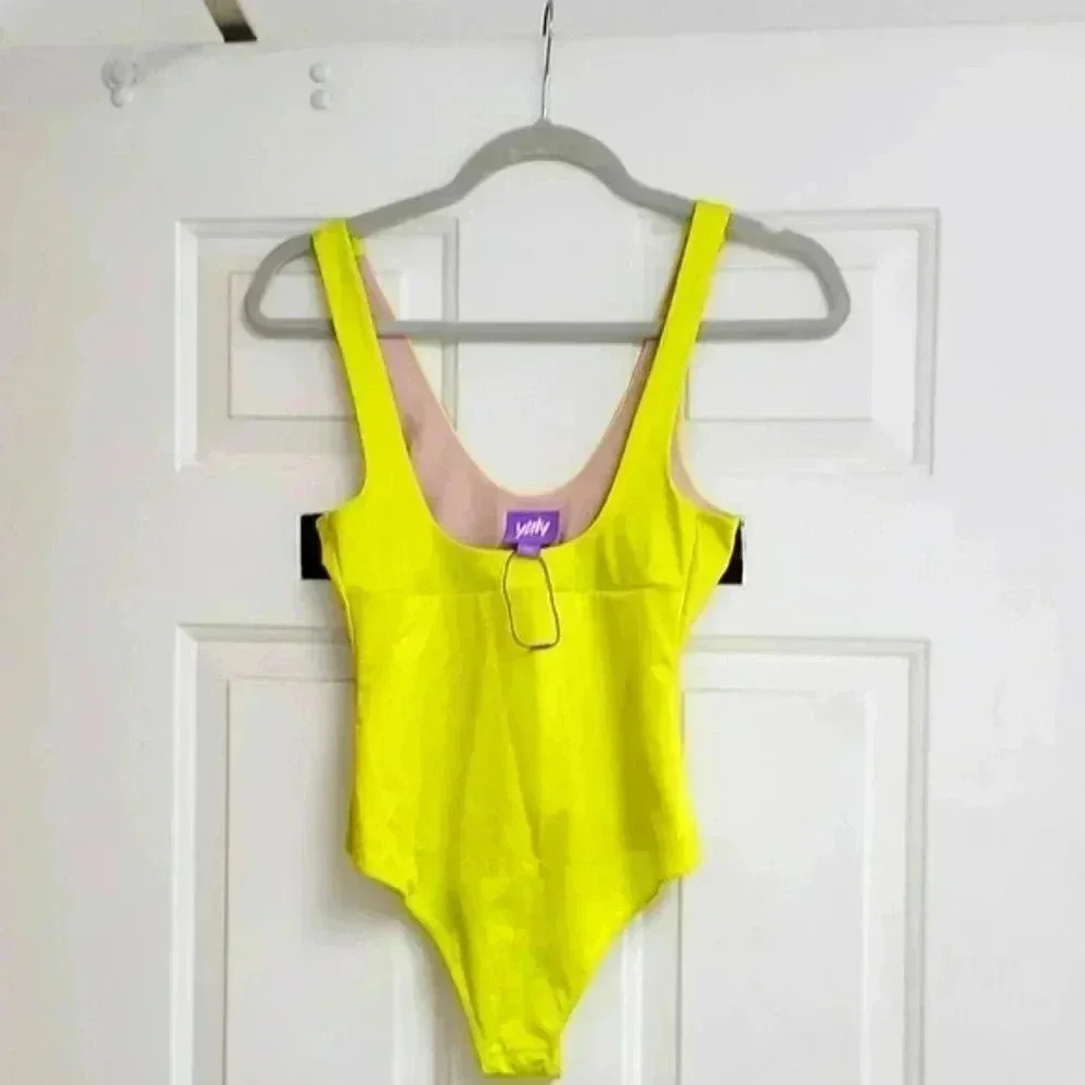 Headliner Shaping Open Bust Thong Bodysuit - Picture 2 of 10